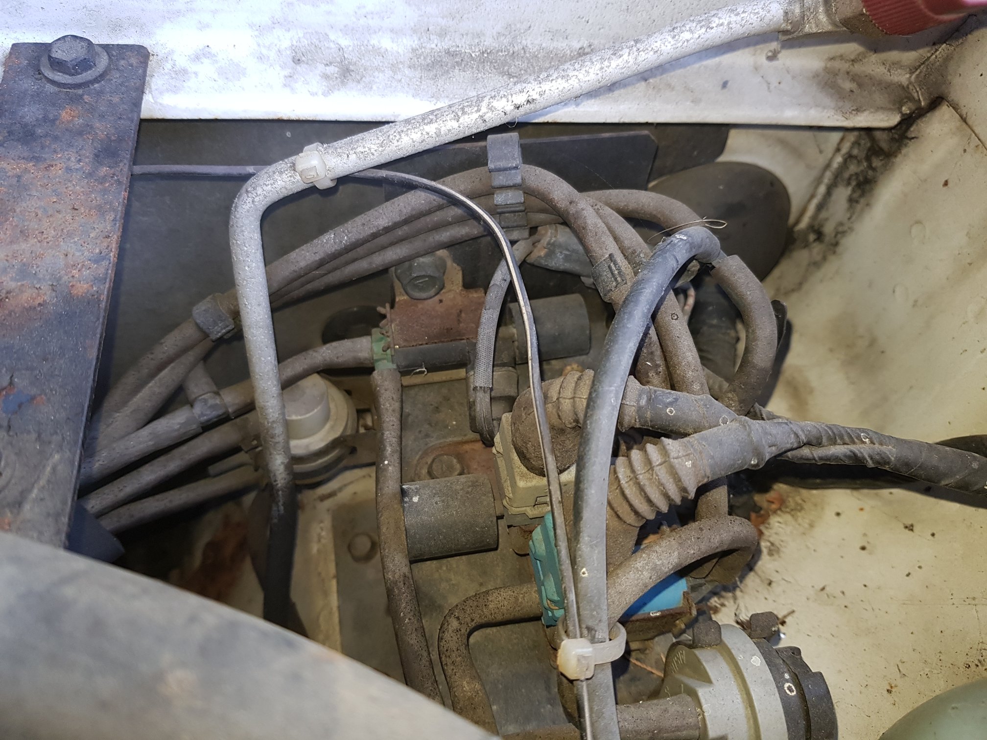 engine_bay_vacuum-1